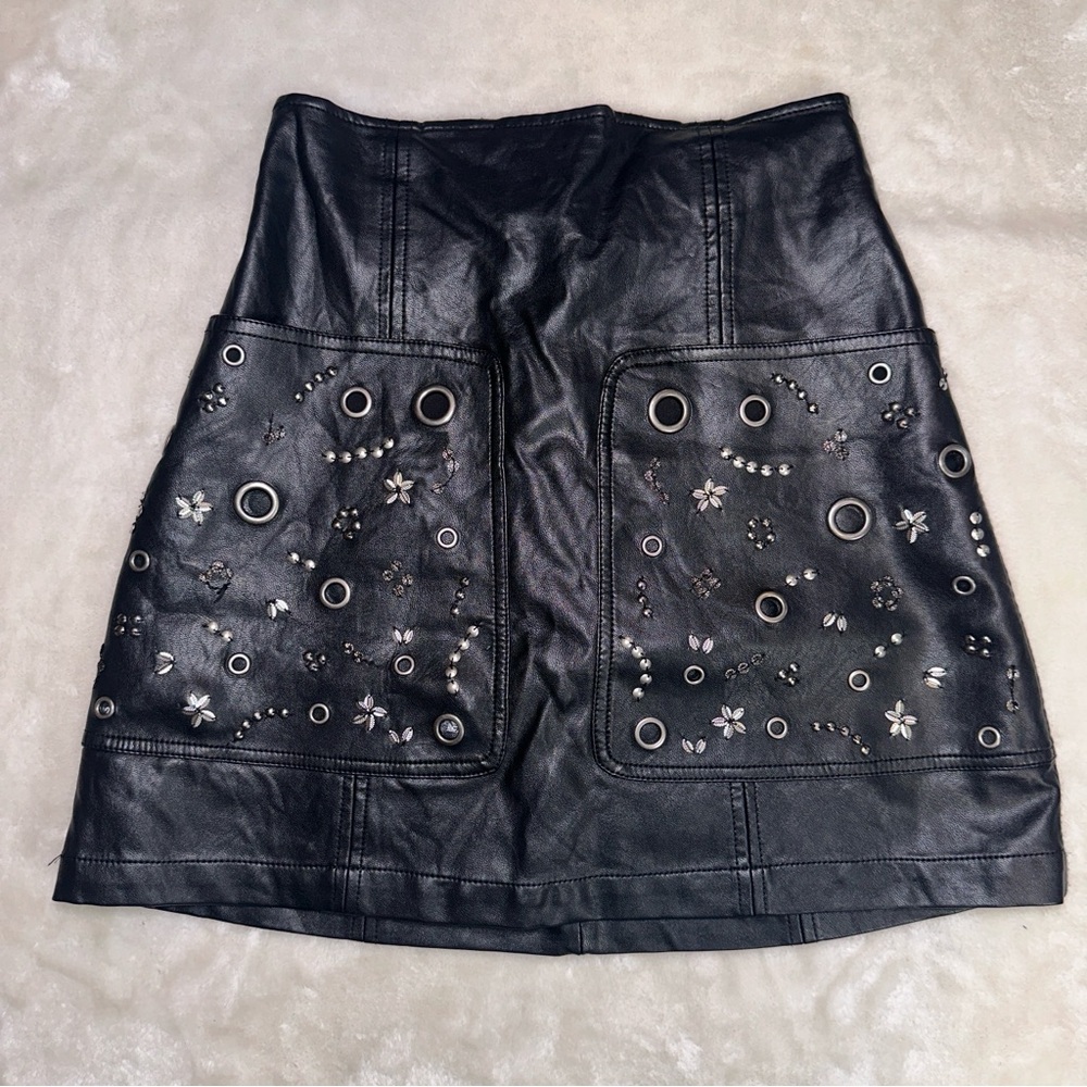 Guess Black Leather Studded Pocket A-line Mini Skirt Size 0